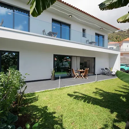 Germana House By An Island Понта-ду-Сол