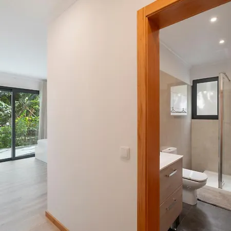 Germana House By An Island 別荘